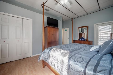 Villa ou maison à louer à Tampa, Floride: 5 chambres, 316.52 m2 № 2437218 - photo 25