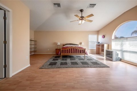 Villa ou maison à louer à Tampa, Floride: 5 chambres, 316.52 m2 № 2437218 - photo 28