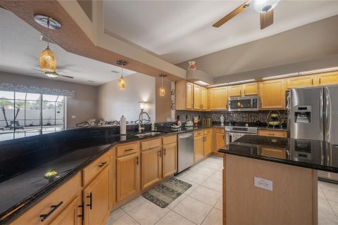 Villa ou maison à louer à Tampa, Floride: 5 chambres, 316.52 m2 № 2437218 - photo 9