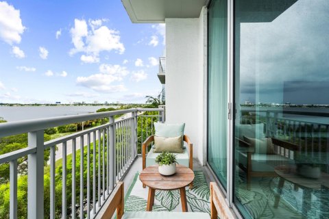 Copropriété à vendre à West Palm Beach, Floride: 1 chambre, 78.6 m2 № 2376030 - photo 24