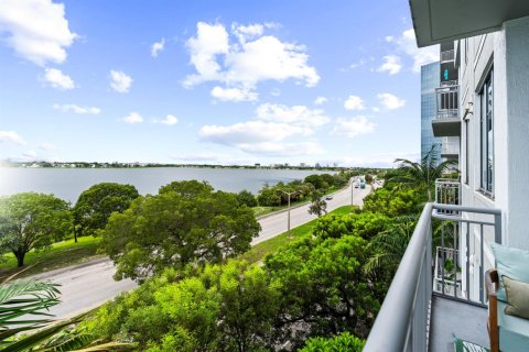 Copropriété à vendre à West Palm Beach, Floride: 1 chambre, 78.6 m2 № 2376030 - photo 25