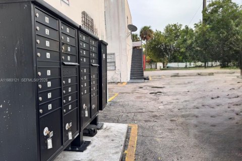 Apartment in Miami, Florida 1 bedroom, 1034.19 sq.m. № 2049132 - photo 3