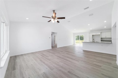 Casa en venta en Silver Springs Shores, Florida, 4 dormitorios, 159.33 m2 № 2097428 - foto 12