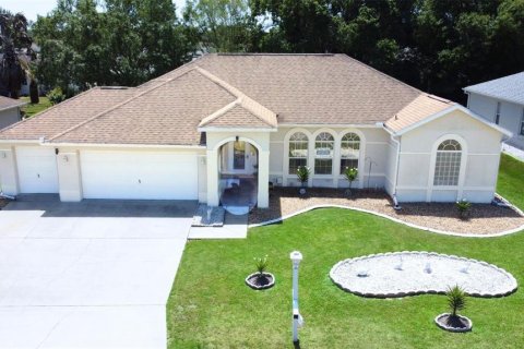 Villa ou maison à Ocala, Floride 3 chambres, 159.7 m2 № 2110724
