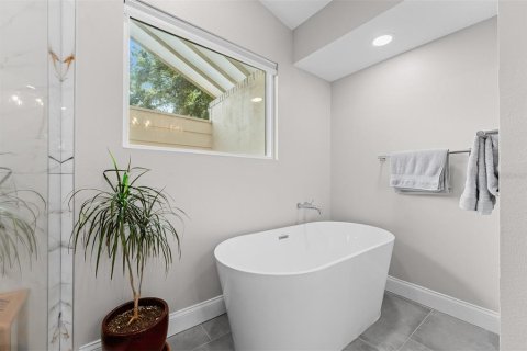 Casa en venta en Apopka, Florida, 4 dormitorios, 269.42 m2 № 2422758 - foto 30