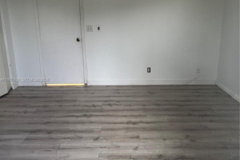 Copropriété à vendre à Pembroke Pines, Floride: 1 chambre, 63.64 m2 № 2011351 - photo 21