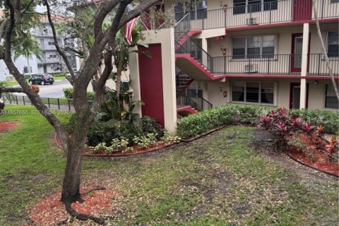 Copropriété à vendre à Pembroke Pines, Floride: 1 chambre, 63.64 m2 № 2011351 - photo 30