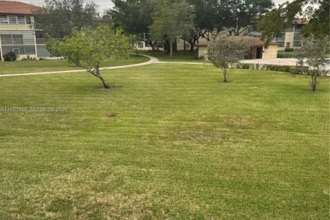 Copropriété à vendre à Pembroke Pines, Floride: 1 chambre, 63.64 m2 № 2011351 - photo 24