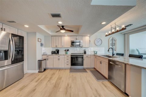 Condominio en venta en Redington Shores, Florida, 2 dormitorios, 134.71 m2 № 1815594 - foto 17