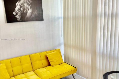 Condo in Sunny Isles Beach, Florida, 1 bedroom  № 1998890 - photo 4