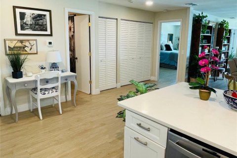 Condominio en venta en Belleair Bluffs, Florida, 2 dormitorios, 146.79 m2 № 1856531 - foto 25