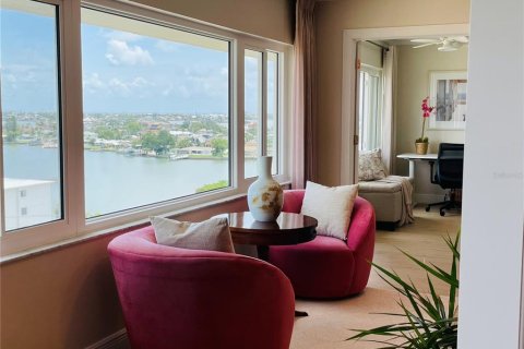 Condominio en venta en Belleair Bluffs, Florida, 2 dormitorios, 146.79 m2 № 1856531 - foto 11