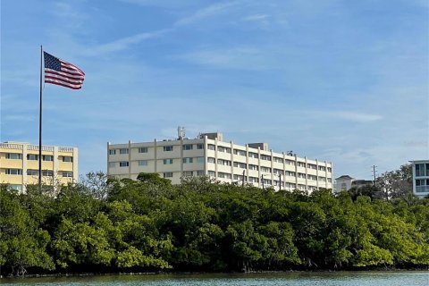 Condominio en venta en Belleair Bluffs, Florida, 2 dormitorios, 146.79 m2 № 1856531 - foto 2