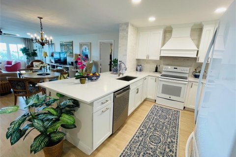 Condominio en venta en Belleair Bluffs, Florida, 2 dormitorios, 146.79 m2 № 1856531 - foto 6