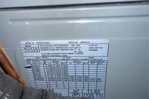 Condominio en venta en Miami, Florida, 2 dormitorios, 87.33 m2 № 2031931 - foto 12