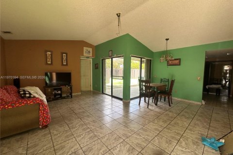 Condominio en venta en Miami, Florida, 2 dormitorios, 87.33 m2 № 2031931 - foto 3