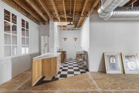 Commercial property in West Palm Beach, Florida № 2187315 - photo 24