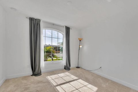 Villa ou maison à vendre à St. Lucie, Floride: 4 chambres, 164.81 m2 № 2414680 - photo 30