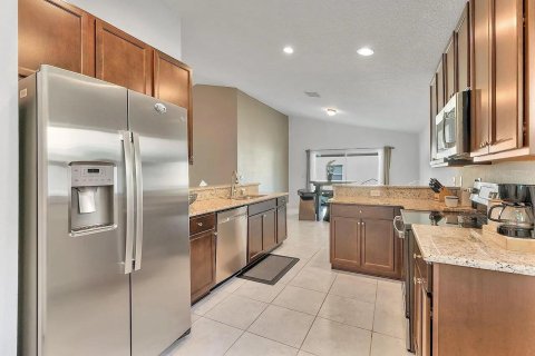 Villa ou maison à vendre à St. Lucie, Floride: 4 chambres, 164.81 m2 № 2414680 - photo 5