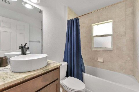 Villa ou maison à vendre à St. Lucie, Floride: 4 chambres, 164.81 m2 № 2414680 - photo 3