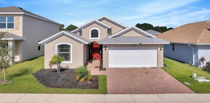 Villa ou maison à St. Lucie, Floride 4 chambres, 164.81 m2 № 2414680
