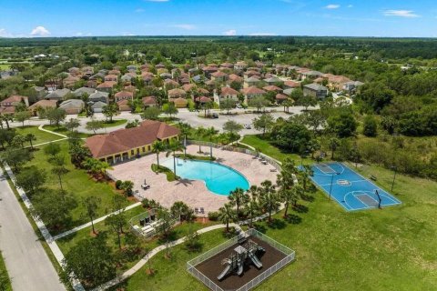 Villa ou maison à vendre à St. Lucie, Floride: 4 chambres, 164.81 m2 № 2414680 - photo 6