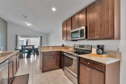 Villa ou maison à vendre à St. Lucie, Floride: 4 chambres, 164.81 m2 № 2414680 - photo 23