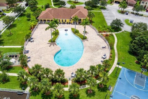 Villa ou maison à vendre à St. Lucie, Floride: 4 chambres, 164.81 m2 № 2414680 - photo 8