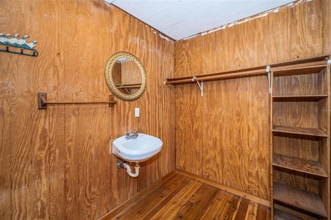 House in Weeki Wachee, Florida 2 bedrooms, 85.47 sq.m. № 1661973 - photo 23