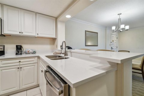 Condominio en venta en Palm Harbor, Florida, 1 dormitorio, 76.64 m2 № 811525 - foto 26