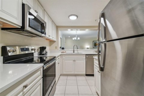 Condominio en venta en Palm Harbor, Florida, 1 dormitorio, 76.64 m2 № 811525 - foto 22