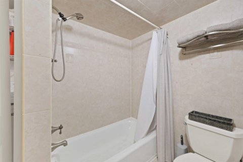 Condominio en venta en Delray Beach, Florida, 3 dormitorios, 123.19 m2 № 2146930 - foto 19