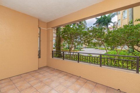 Copropriété à louer à Weston, Floride: 2 chambres, 119.84 m2 № 2407352 - photo 2