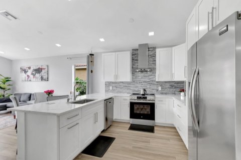 Casa en Boynton Beach, Florida 3 dormitorios, 158.4 m2 № 2252702