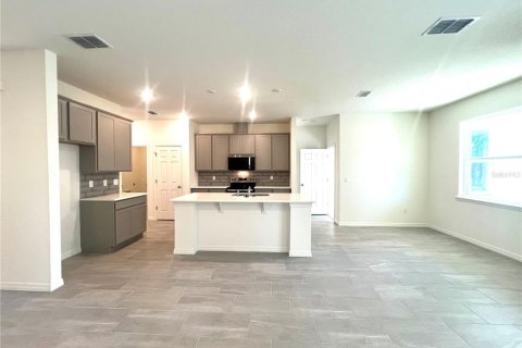 Casa en venta en Palm Coast, Florida, 4 dormitorios, 217.21 m2 № 2226524 - foto 3