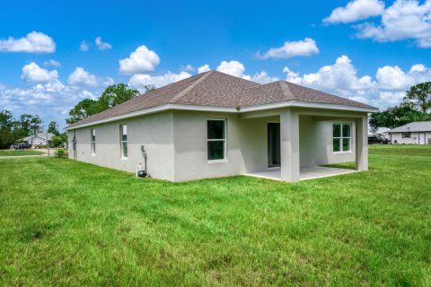 House in Sebring, Florida 4 bedrooms, 154.68 sq.m. № 2431570 - photo 5