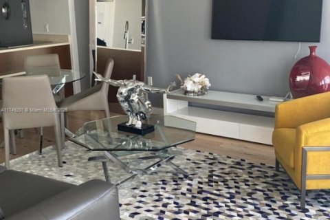 Condominio en venta en Miami, Florida, 1 dormitorio, 73.39 m2 № 1741803 - foto 3
