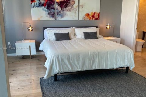 Condominio en venta en Miami, Florida, 1 dormitorio, 73.39 m2 № 1741803 - foto 9