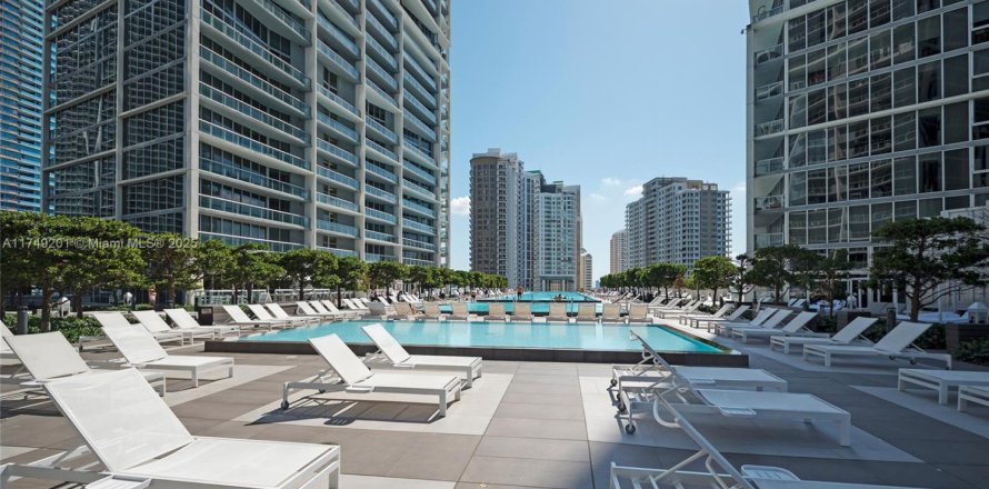 Condominio en Miami, Florida, 1 dormitorio № 1741803