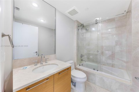 Condo in Sunny Isles Beach, Florida, 4 bedrooms  № 1700552 - photo 21