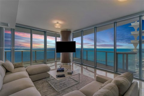 Condo in Sunny Isles Beach, Florida, 4 bedrooms  № 1700552 - photo 6