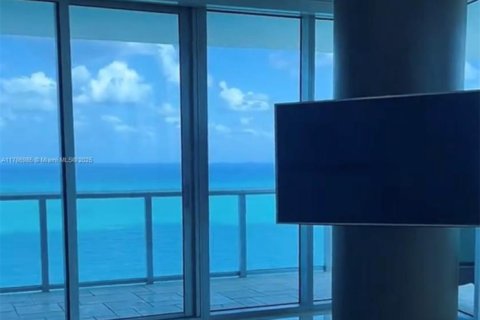 Condo in Sunny Isles Beach, Florida, 4 bedrooms  № 1700552 - photo 4