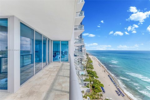 Condo in Sunny Isles Beach, Florida, 4 bedrooms  № 1700552 - photo 14