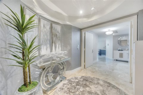 Condo in Sunny Isles Beach, Florida, 4 bedrooms  № 1700552 - photo 3