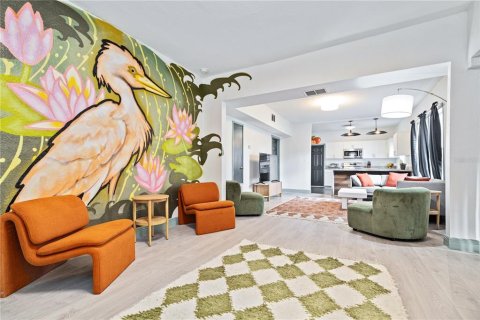 Casa en venta en Tampa, Florida, 6 dormitorios, 221.11 m2 № 1798083 - foto 10