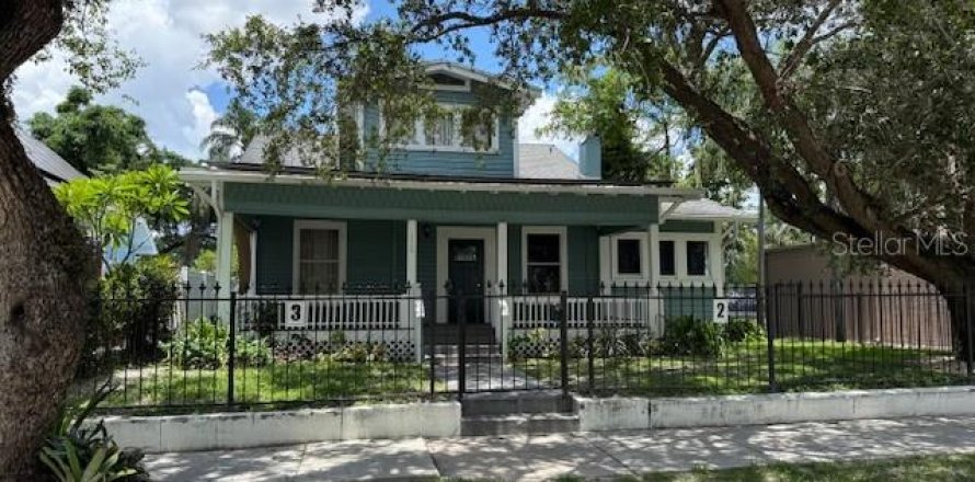Casa en Tampa, Florida 6 dormitorios, 221.11 m2 № 1798083