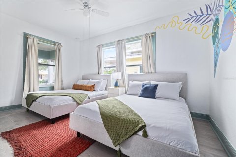 Casa en venta en Tampa, Florida, 6 dormitorios, 221.11 m2 № 1798083 - foto 24