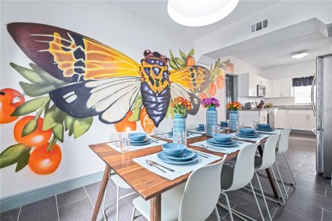 Casa en venta en Tampa, Florida, 6 dormitorios, 221.11 m2 № 1798083 - foto 22