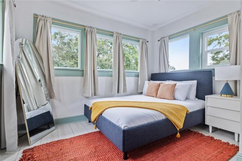 Casa en venta en Tampa, Florida, 6 dormitorios, 221.11 m2 № 1798083 - foto 27