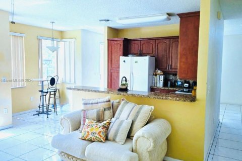 House in Pembroke Pines, Florida 4 bedrooms, 190.73 sq.m. № 1836176 - photo 22